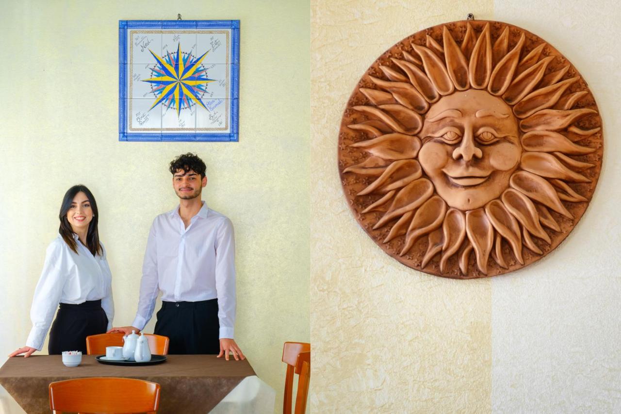 Hotel Solki SantʼAntìoco Exteriér fotografie